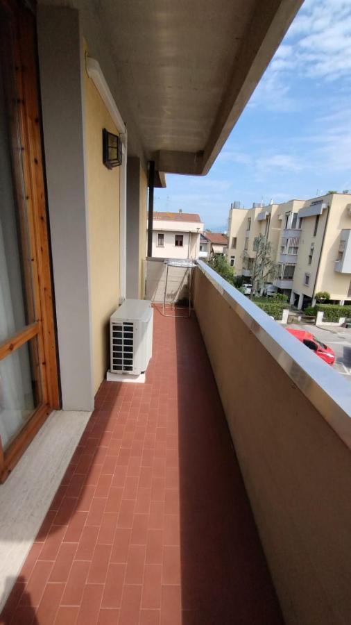 La Casa Dei Viaggiatori - Viareggio - Posto Auto Gratuito Apartment Exterior photo